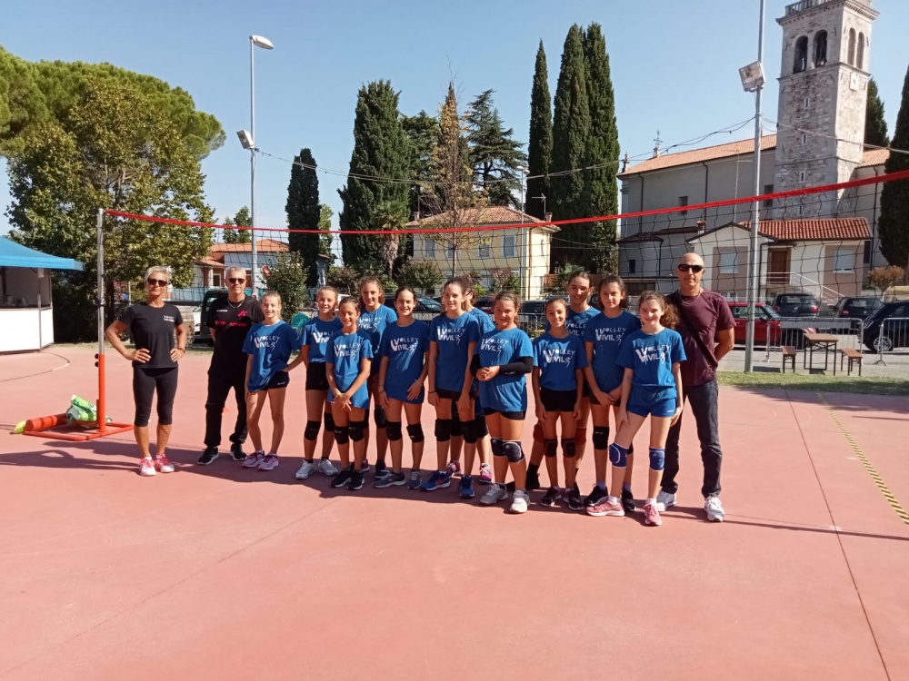 U12 Villadies con coach Grion, il presidente Muz e il vicepresidente Boso