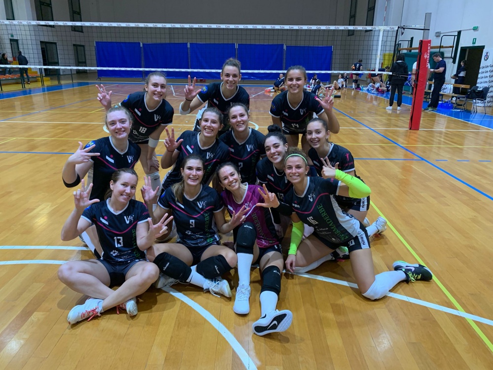 La Villadies Farmaderbe festeggia per la prima vittoria in 3 set