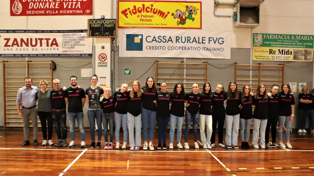 Under 14 e Under 16 con i tecnici Nicholas Moretti e Giulia Donda, i dirigenti Boso, Todaro e Folla